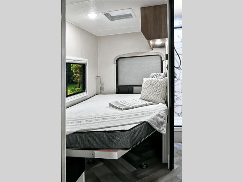2025 Coachmen Cross Trail EV 21XG, $ 149,990