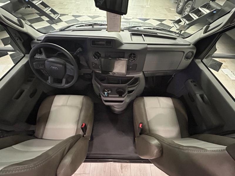 2025 Coachmen Leprechaun 319MB Ford - 450, $ 129,990