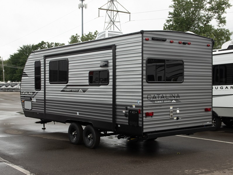 2025 Coachmen Catalina Summit Series 8 221MKE, $ 35,505