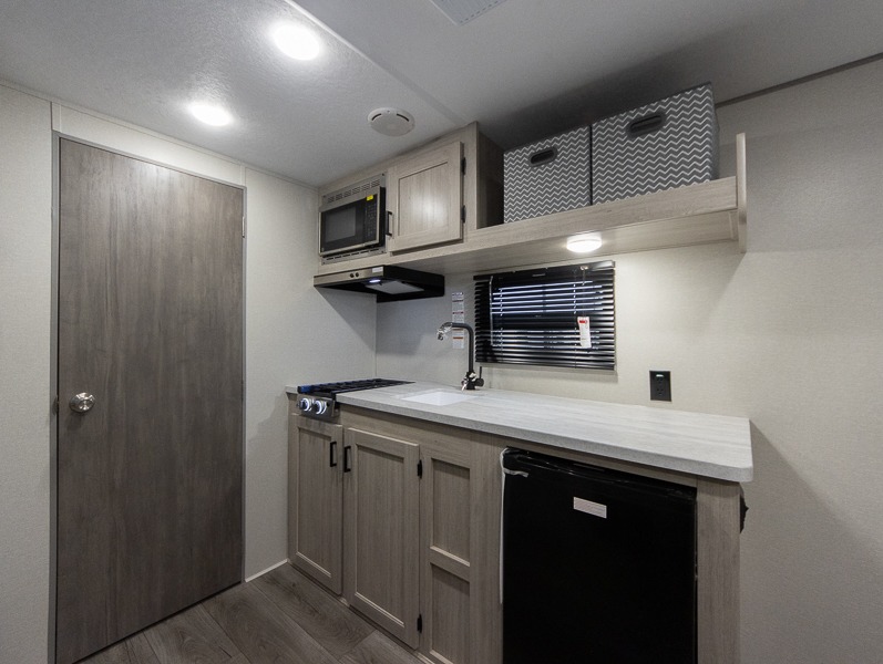 2024 Coachmen Catalina Summit Series 7 154RBX, $ 13,990