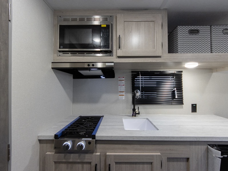 2024 Coachmen Catalina Summit Series 7 154RBX, $ 13,990