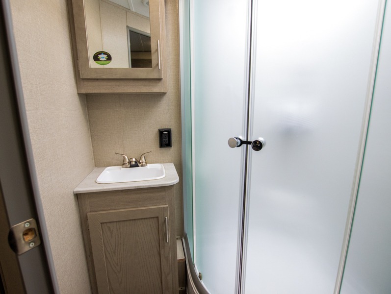 2023 Coachmen Catalina Legacy Edition 243RBS, $ 27,990