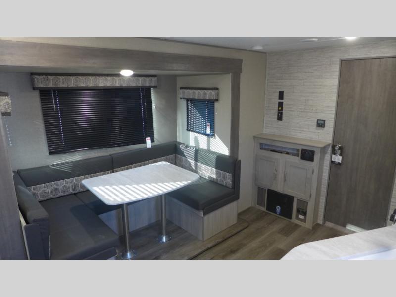 2023 Coachmen Catalina Summit Series 8 231MKS, $ 38,483