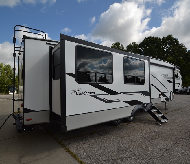 2023 Coachmen Chaparral Lite 30BHS, $ 47,990