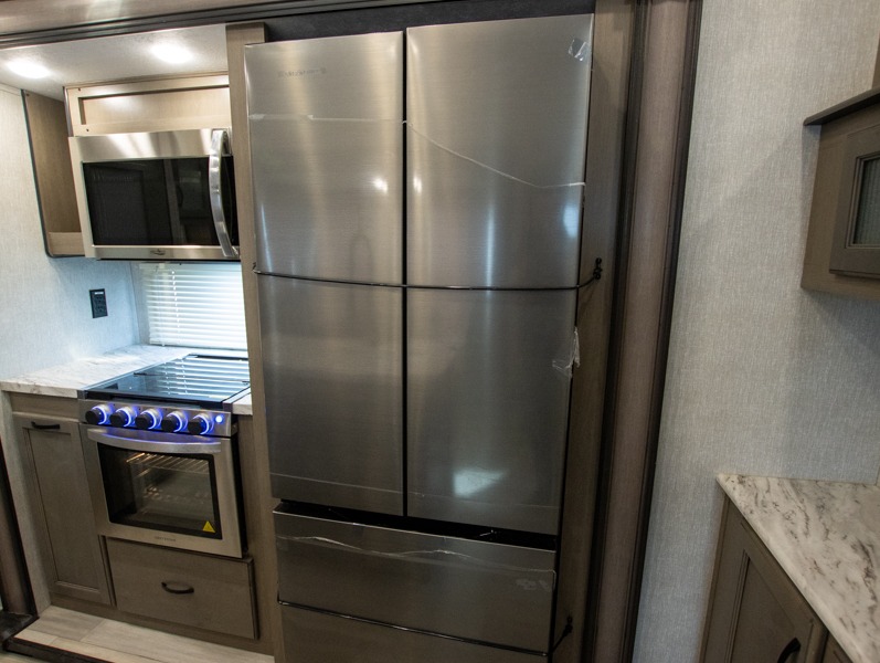 2022 Coachmen Chaparral 334FL, $ 104,112