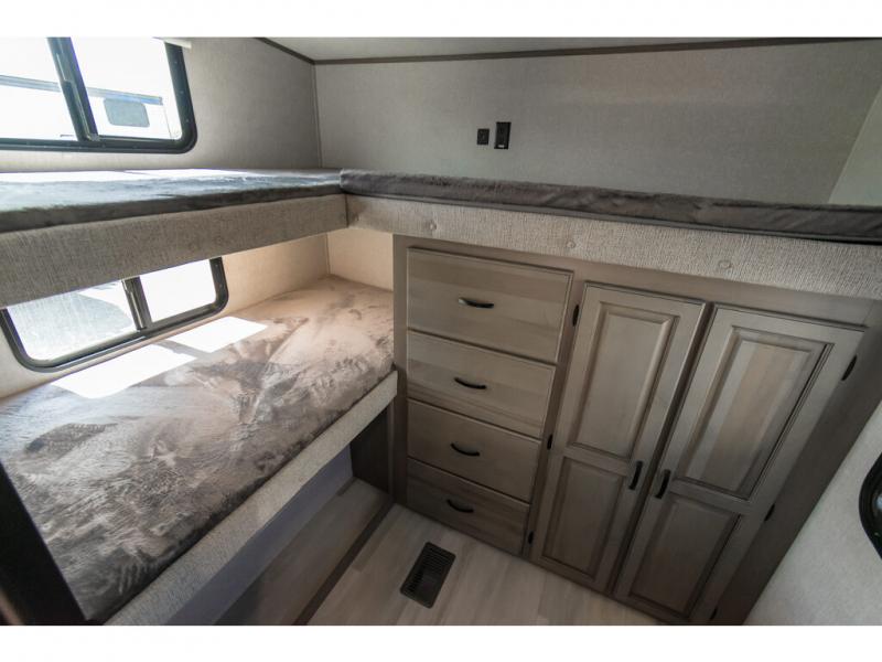 2022 Coachmen Chaparral Lite 274BH, $ 45,990