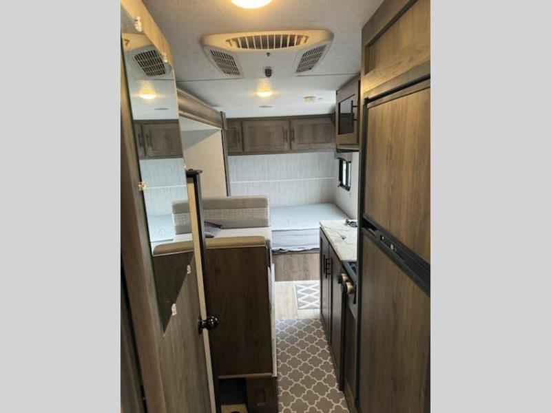 2022 Coachmen Clipper Ultra-Lite (Single Axle) 17B, $ 15,500