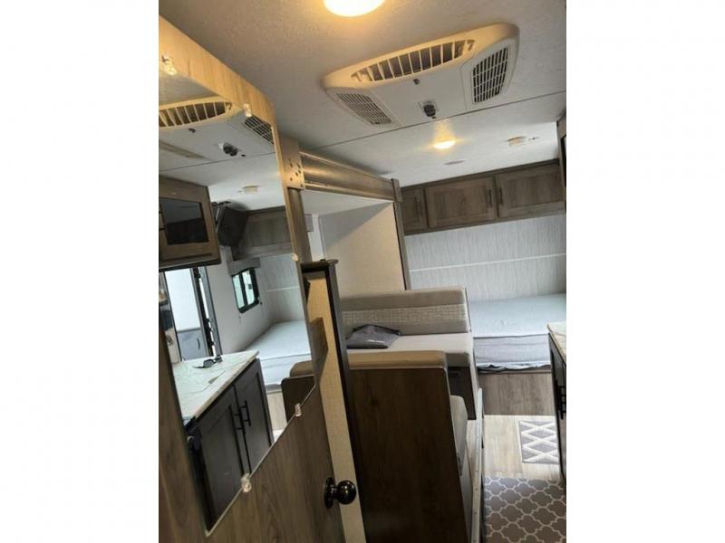 2022 Coachmen Clipper Ultra-Lite (Single Axle) 17B, $ 15,500