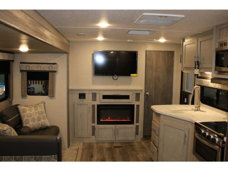 2022 Coachmen Catalina Legacy Edition 323BHDSCK, $ 56,898