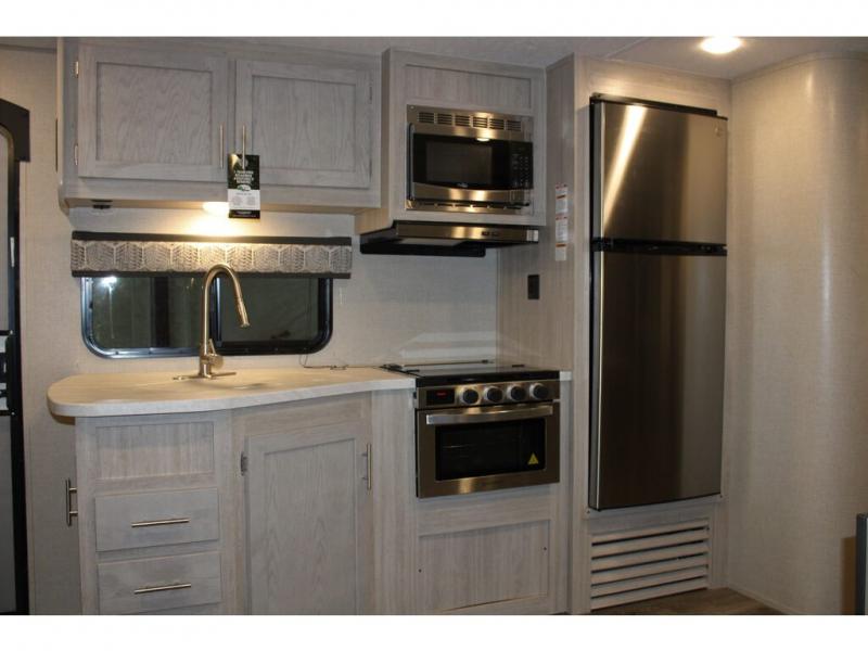 2022 Coachmen Catalina Legacy Edition 323BHDSCK, $ 56,898