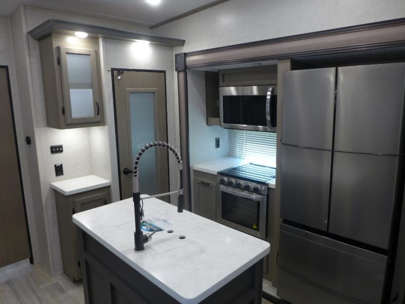 2022 Coachmen Chaparral 334FL, $ 69,990