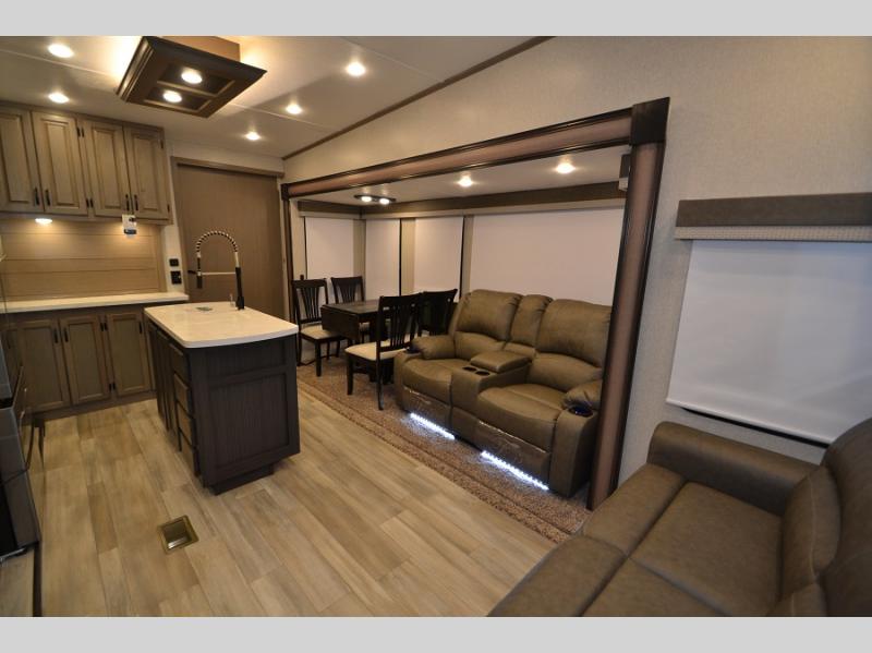 2022 Coachmen Chaparral 367BH, $ 67,990