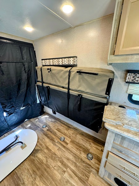 2020 Coachmen Catalina Trail Blazer 26TH, $ 18,999