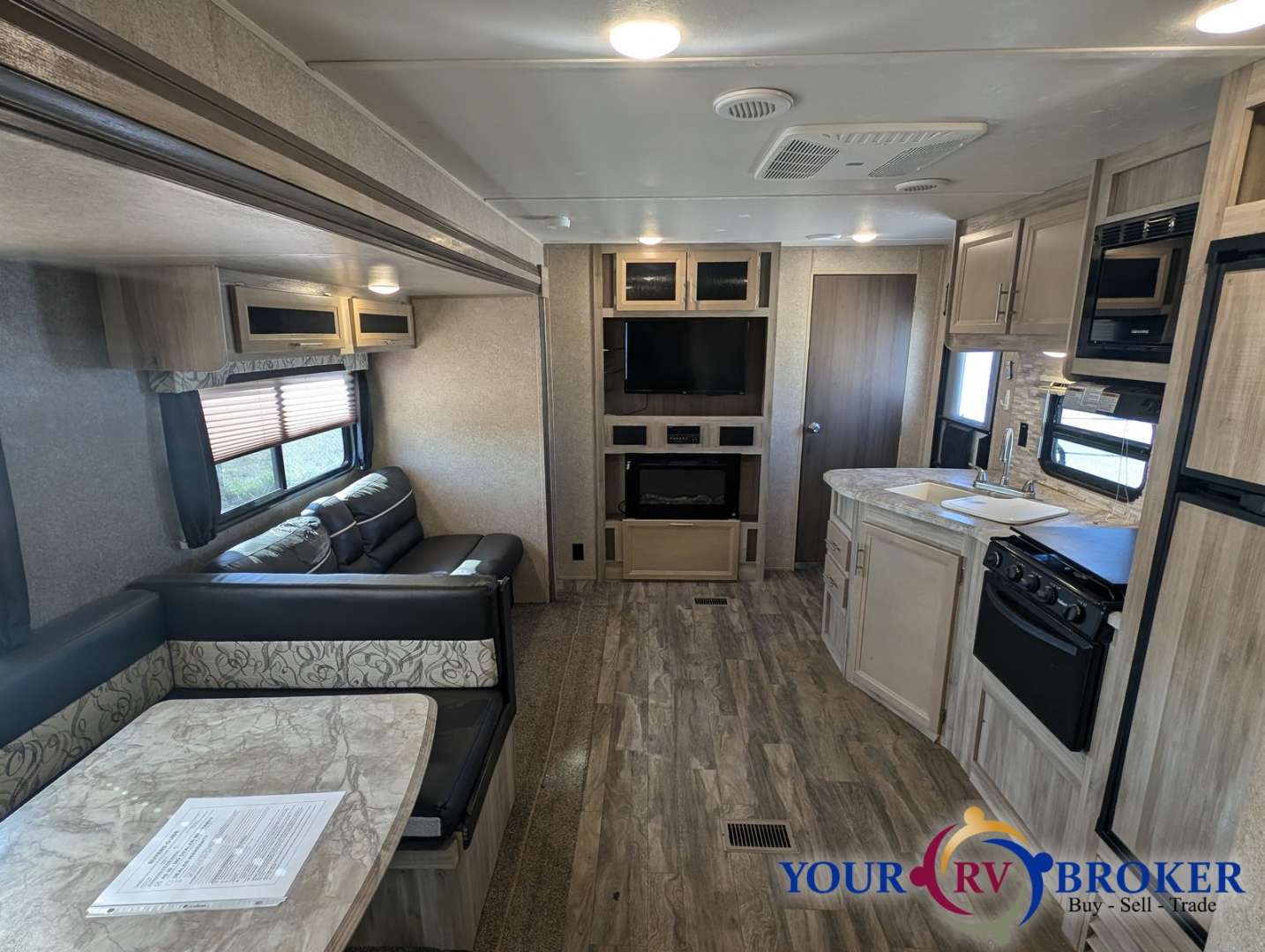 2019 Coachmen Catalina SBX 321BHDS CK, $ 16,900