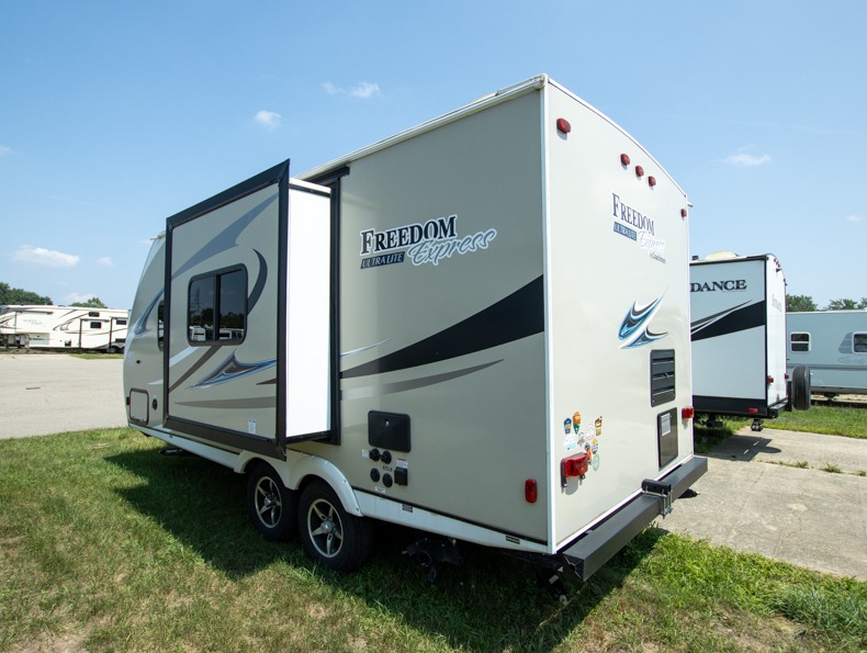 2018 Coachmen Freedom Express Ultra-Lite 192RBS, $ 0
