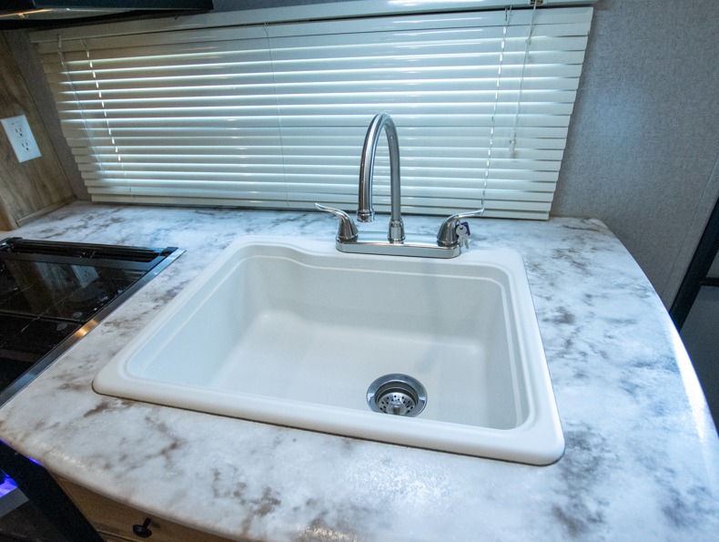 2018 Coachmen Freedom Express Ultra-Lite 192RBS, $ 0