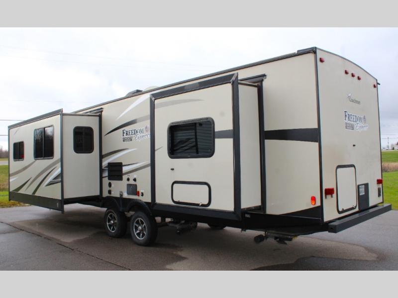 2017 Coachmen Freedom Express Liberty Edition 321F, $ 0
