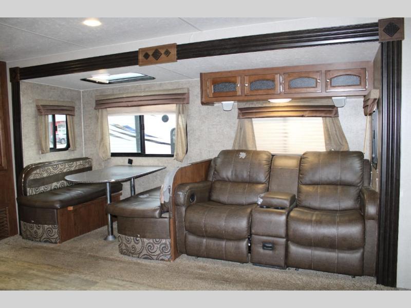 2017 Coachmen Freedom Express Liberty Edition 321F, $ 0