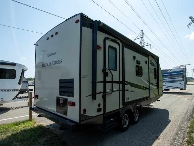 2016 Coachmen Freedom Express Ultra-Lite 233 RBS, $ 0