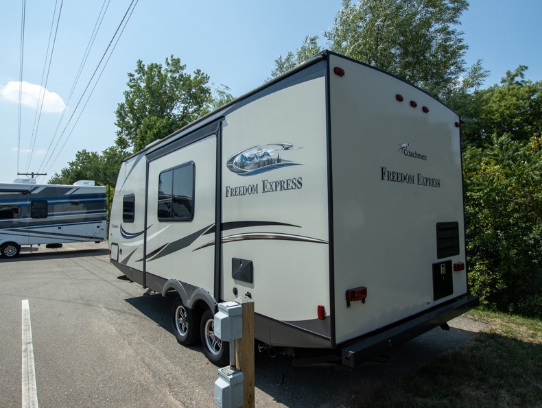 2016 Coachmen Freedom Express Ultra-Lite 233 RBS, $ 0