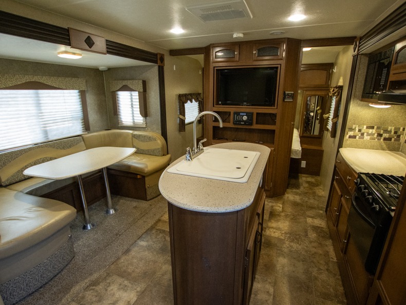 2016 Coachmen Freedom Express Ultra-Lite 233 RBS, $ 0