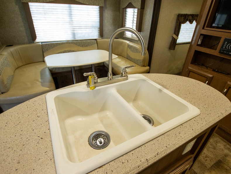 2016 Coachmen Freedom Express Ultra-Lite 233 RBS, $ 0