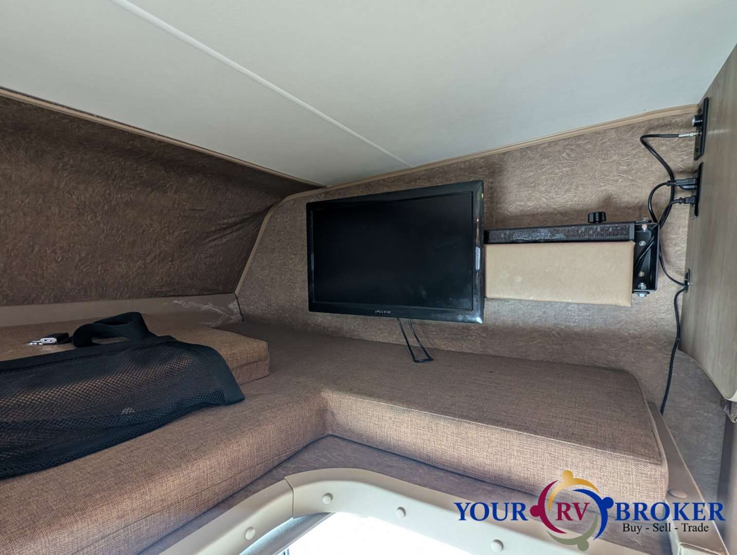 2015 Coachmen Freelander Ford E-450 32BH, $ 49,900