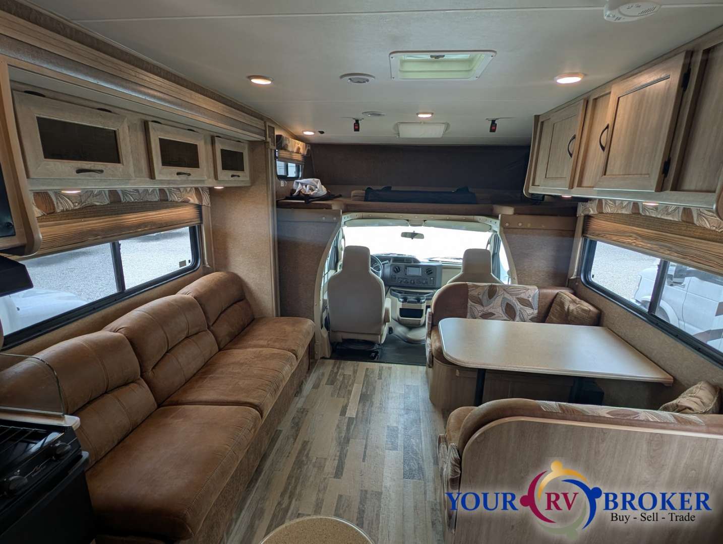2015 Coachmen Freelander Ford E-450 32BH, $ 49,900