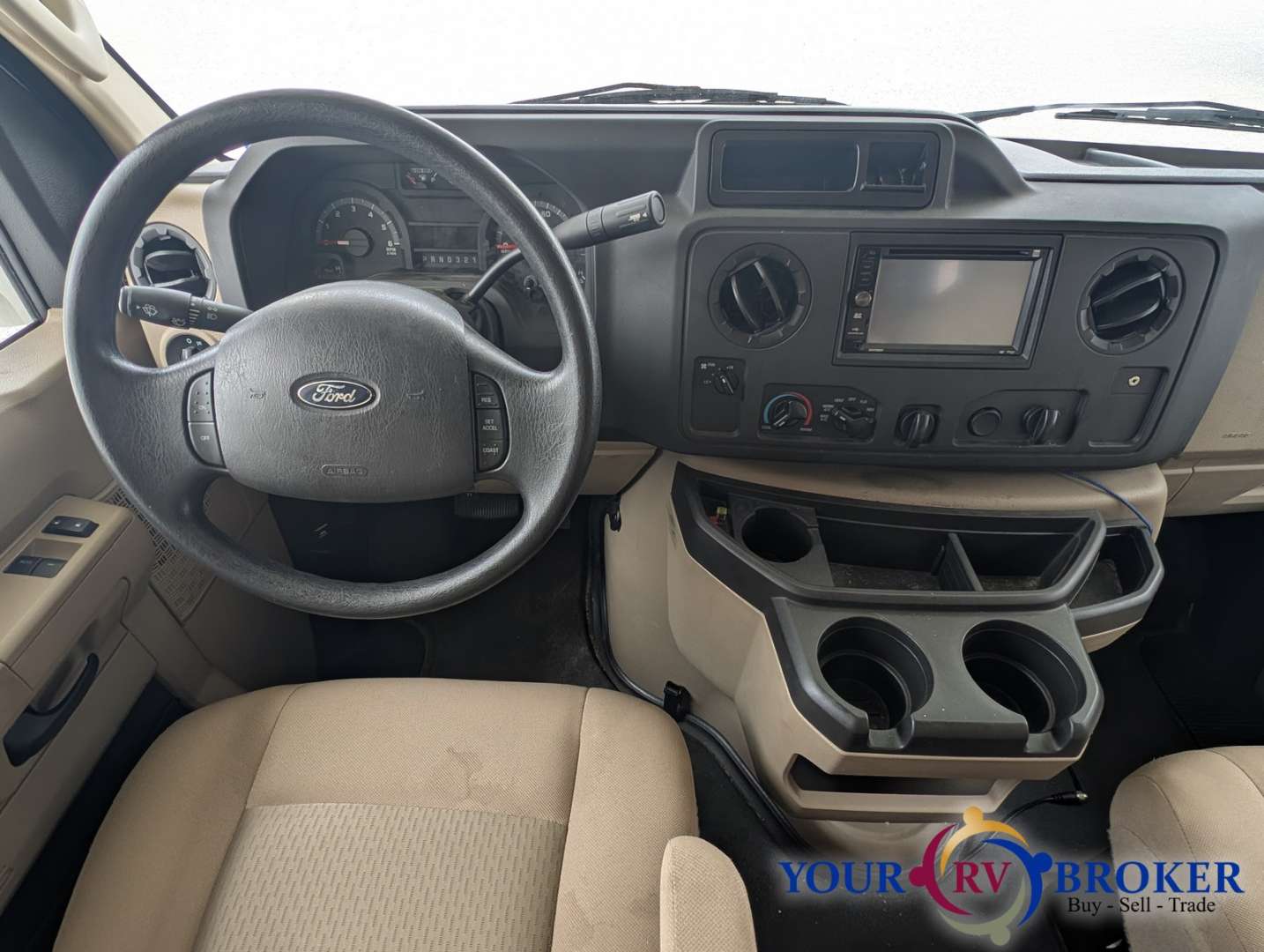 2015 Coachmen Freelander Ford E-450 32BH, $ 49,900