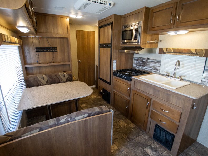 2015 Coachmen Catalina 213BH, $ 0