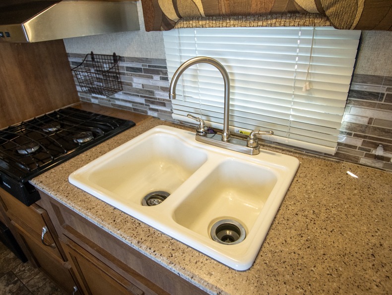 2015 Coachmen Catalina 213BH, $ 0