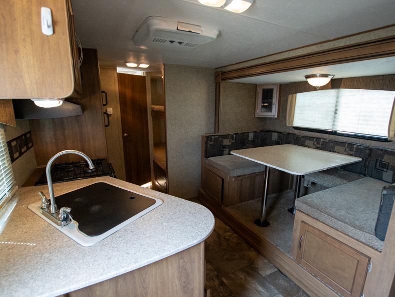 2014 Coachmen Apex Select Series 235BHS, $ 0