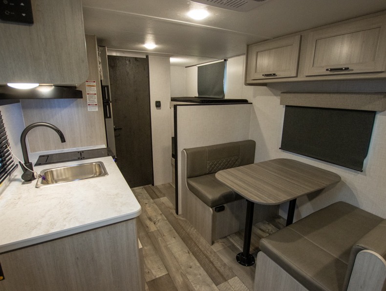 2026 CrossRoads Sunset Trail 17BHS, $ 0