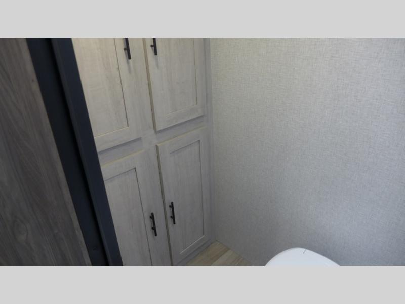 2025 CrossRoads Zinger Lite ZR18RB, $ 20,774