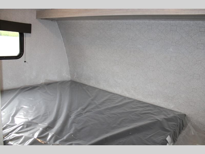 2025 CrossRoads Zinger Lite ZR18QB, $ 21,022