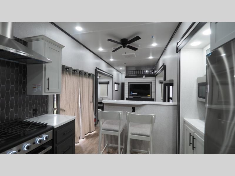 2025 CrossRoads Hampton HP388FKL, $ 104,305