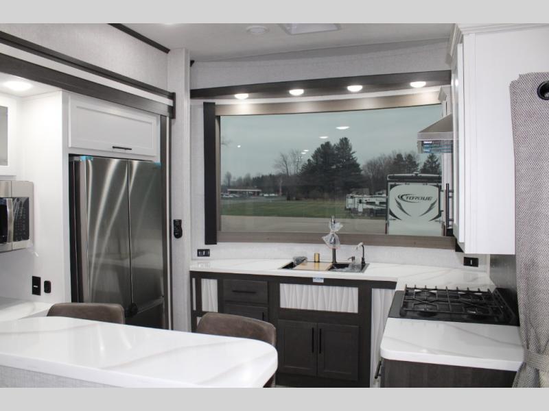 2025 CrossRoads Hampton HP388FKL, $ 104,305