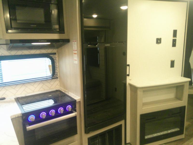 2025 CrossRoads Sunset Trail SS27BHS, $ 46,621