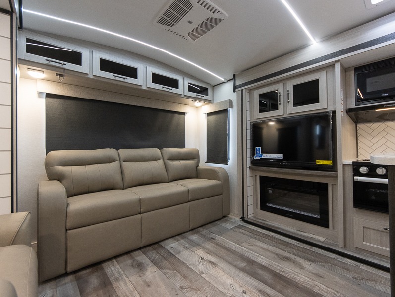 2025 CrossRoads Sunset Trail Super Lite SS330SI, $ 64,309