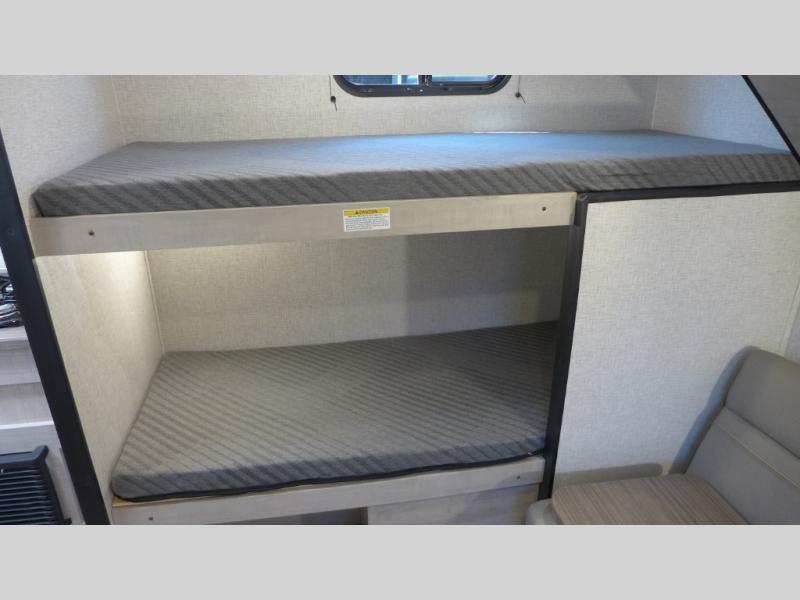 2025 CrossRoads Zinger Lite ZR18QB, $ 0