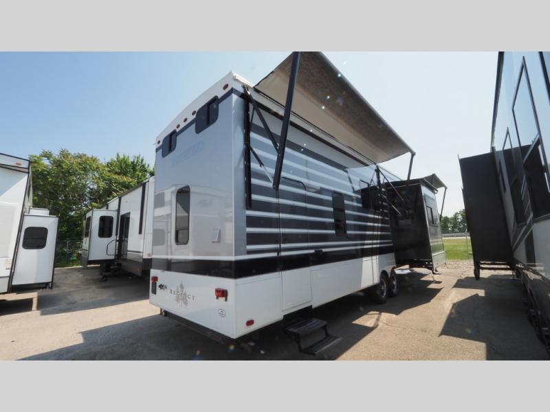 2025 CrossRoads Redwood Regency RW3881FKL, $ 94,990