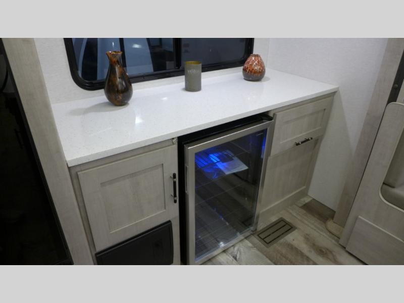 2025 CrossRoads Sunset Trail Super Lite SS285CK, $ 59,178