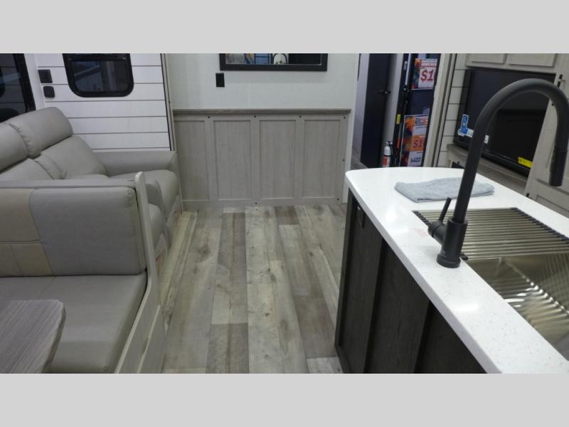 2025 CrossRoads Sunset Trail Super Lite SS285CK, $ 59,178