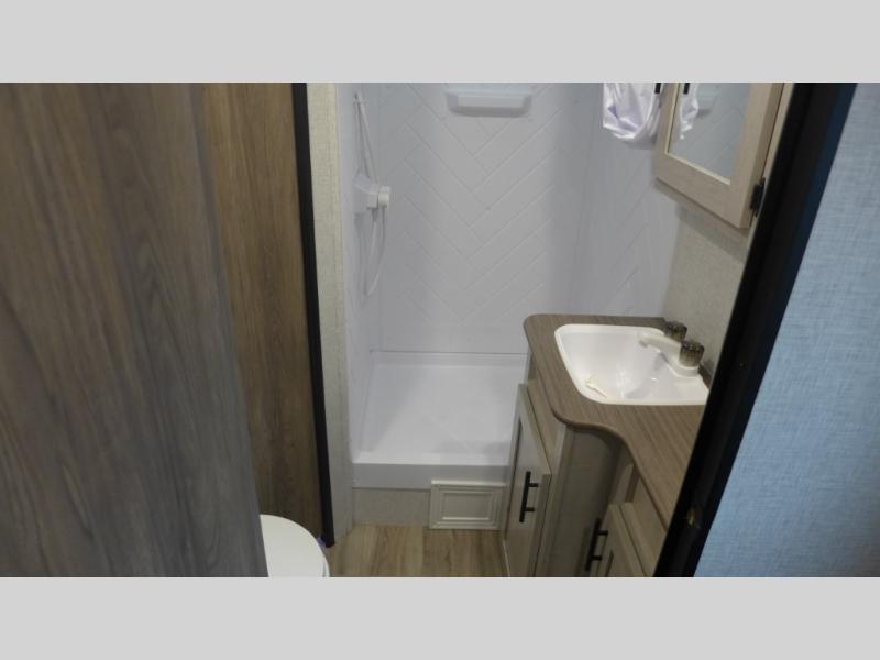 2025 CrossRoads Zinger ZR320FB, $ 50,548