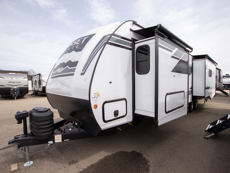 2025 CrossRoads Sunset Trail Super Lite SS330SI, $ 64,309