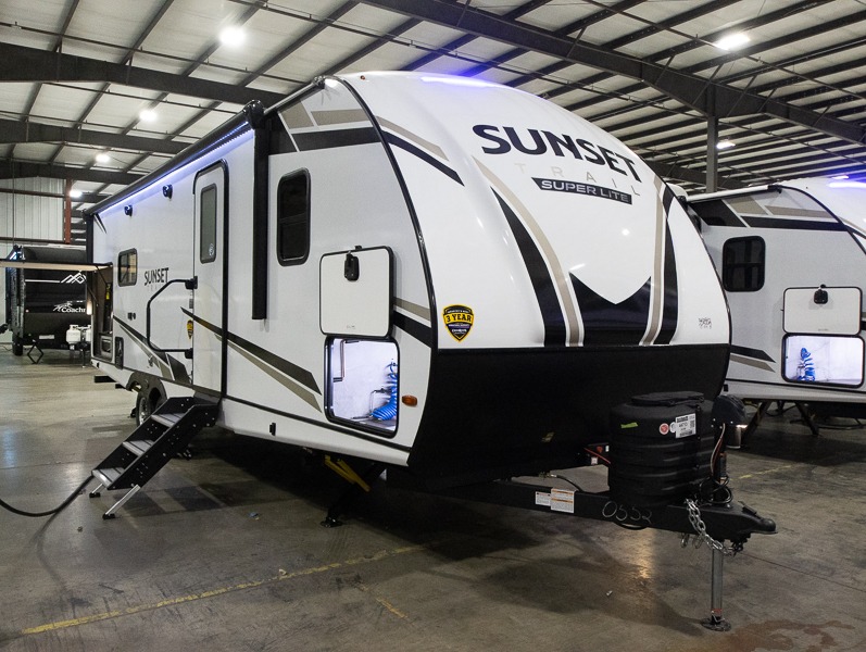 2024 CrossRoads Sunset Trail Super Lite SS253RB, $ 55,597