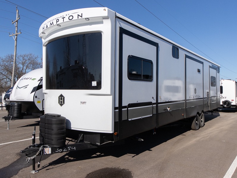 2024 CrossRoads Hampton HP378DBB, $ 64,990