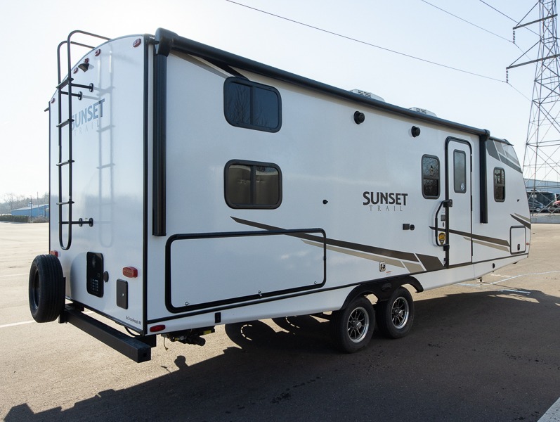 2024 CrossRoads Sunset Trail Super Lite SS242BH, $ 48,552