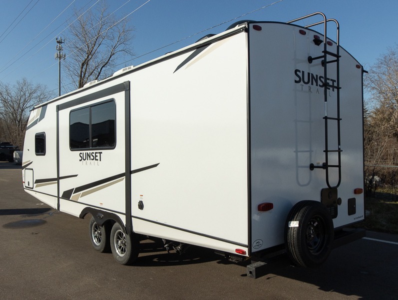 2024 CrossRoads Sunset Trail Super Lite SS242BH, $ 48,552