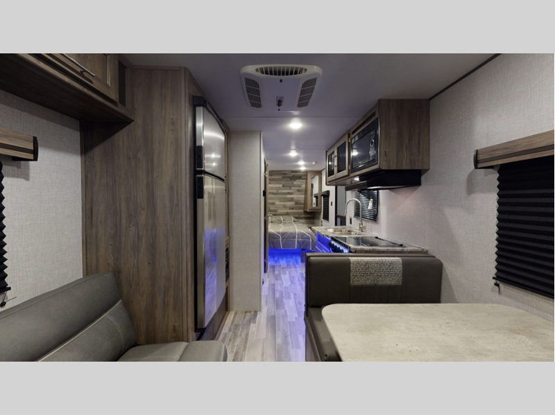 2024 CrossRoads Zinger Lite ZR211RD, $ 30,417